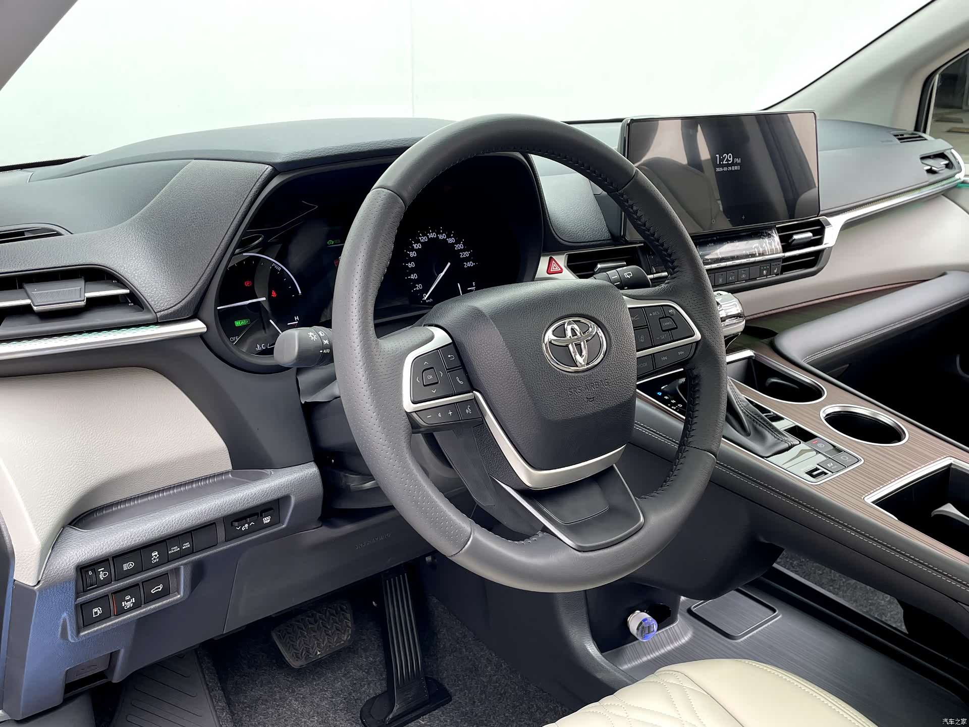 Toyota Sienna, 2026 15