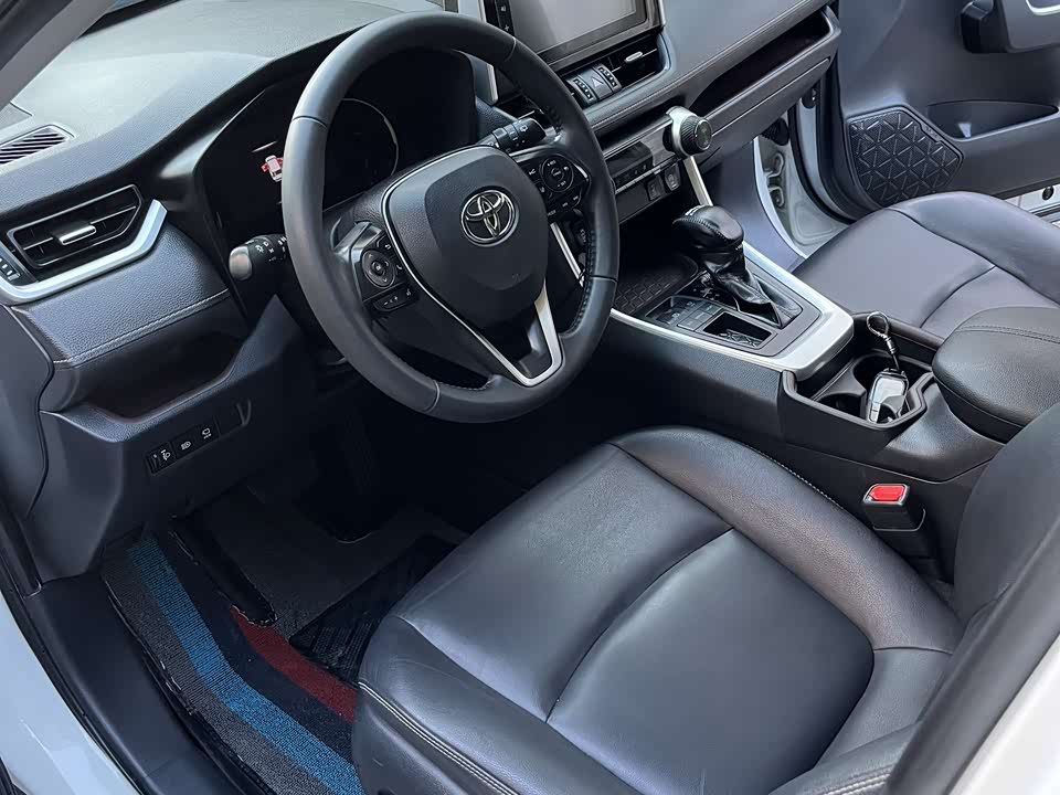 Toyota RAV4 Rongfang