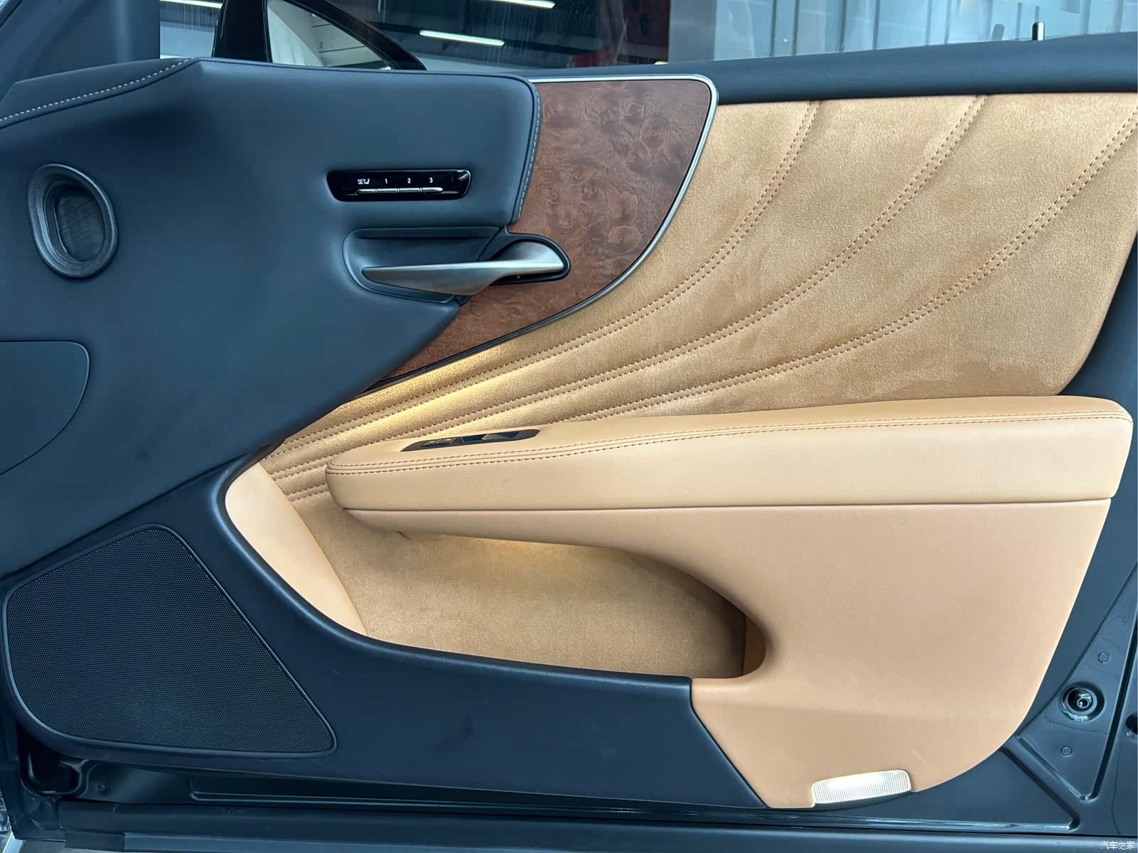 Lexus LS, 2021 17