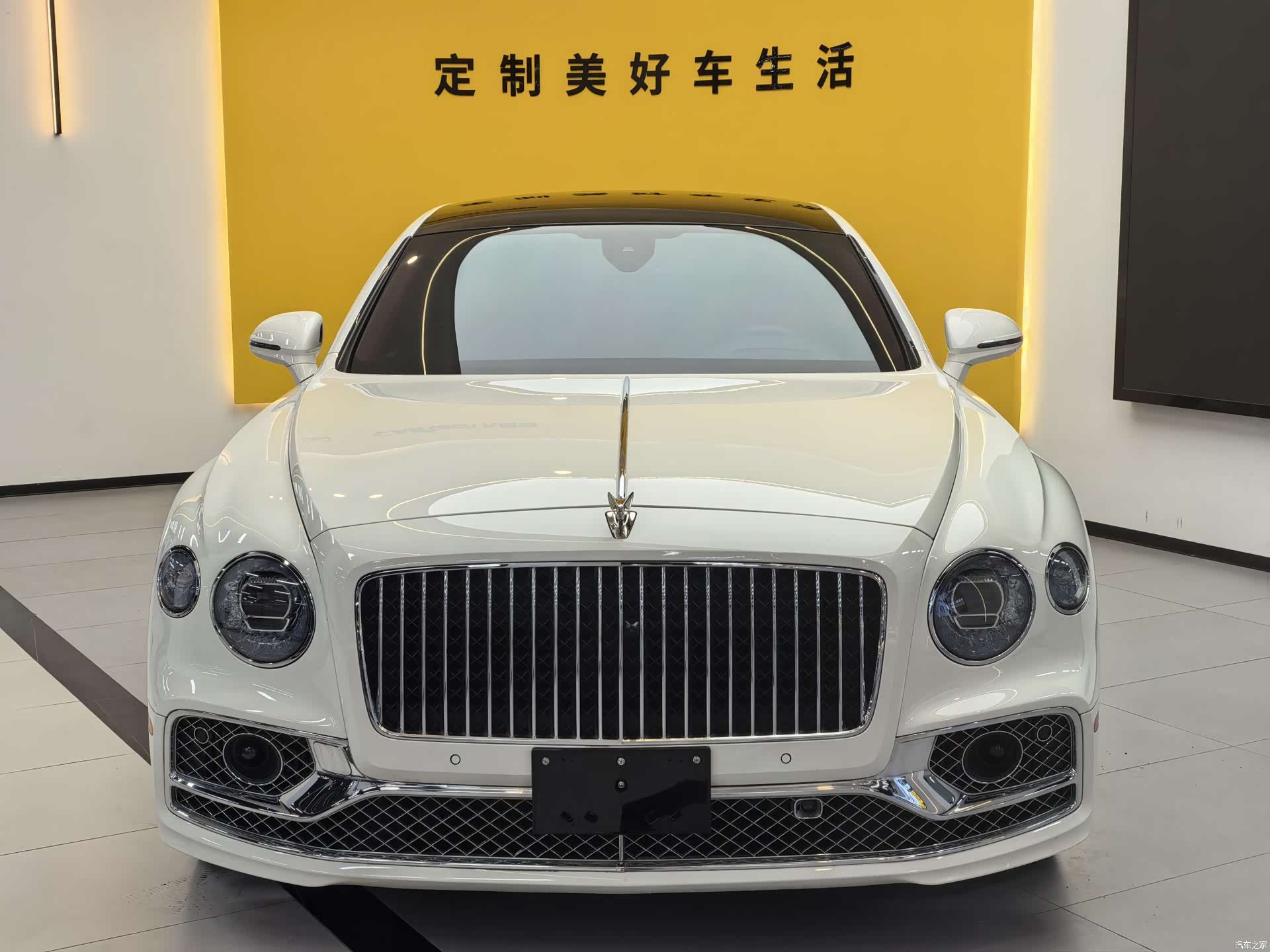Bentley Flying Spur, 2023 2
