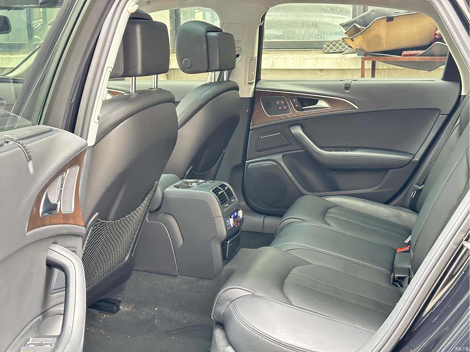 Audi A6L, 2015 14