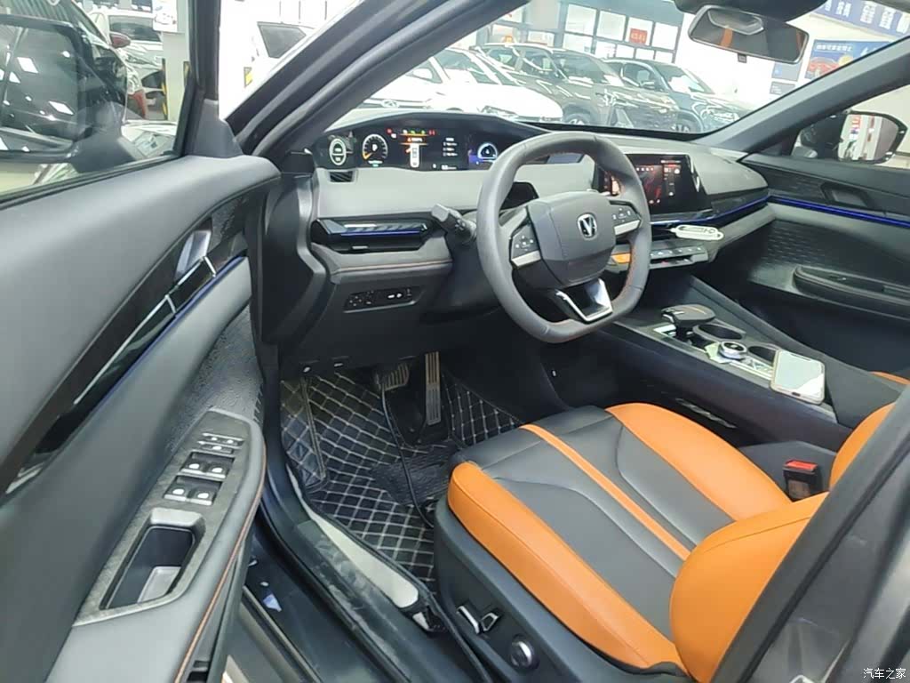 Changan UNI-V, 2025 16