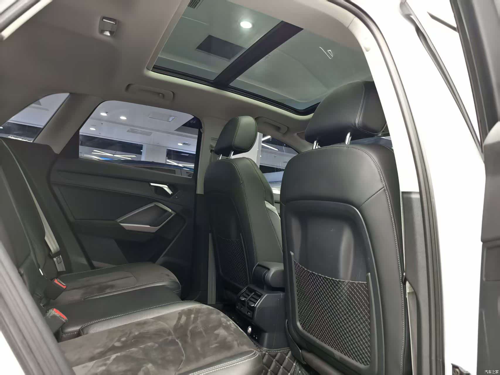 Audi Q3, 2021 10