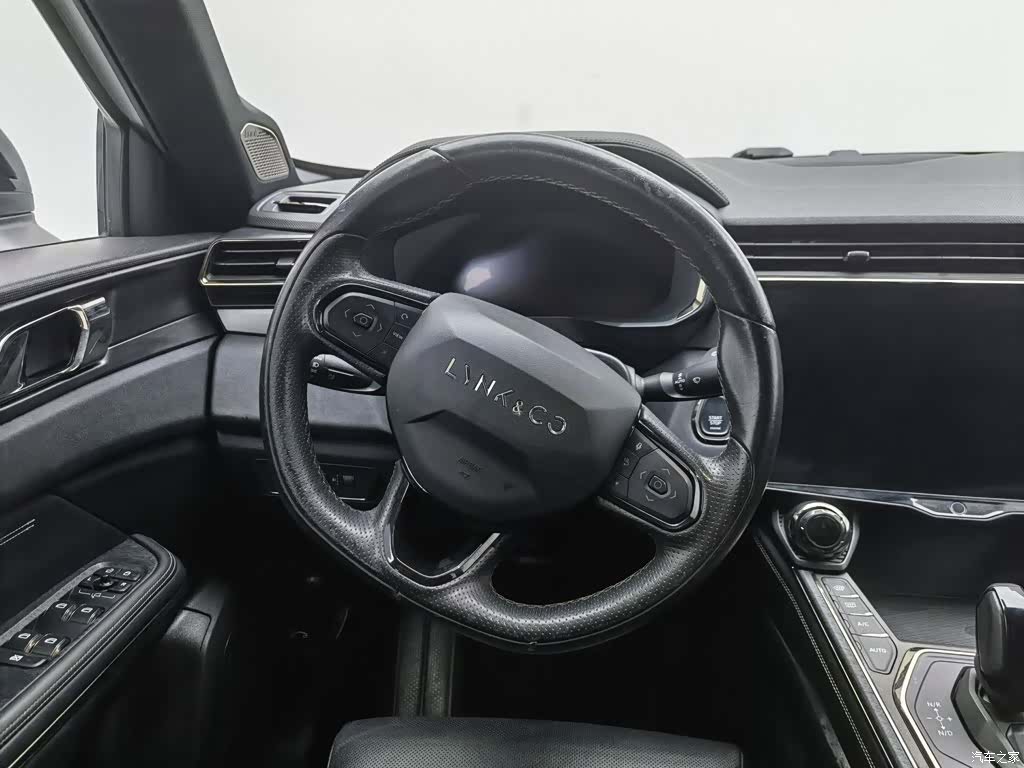 Lynk & Co 01, 2023 11