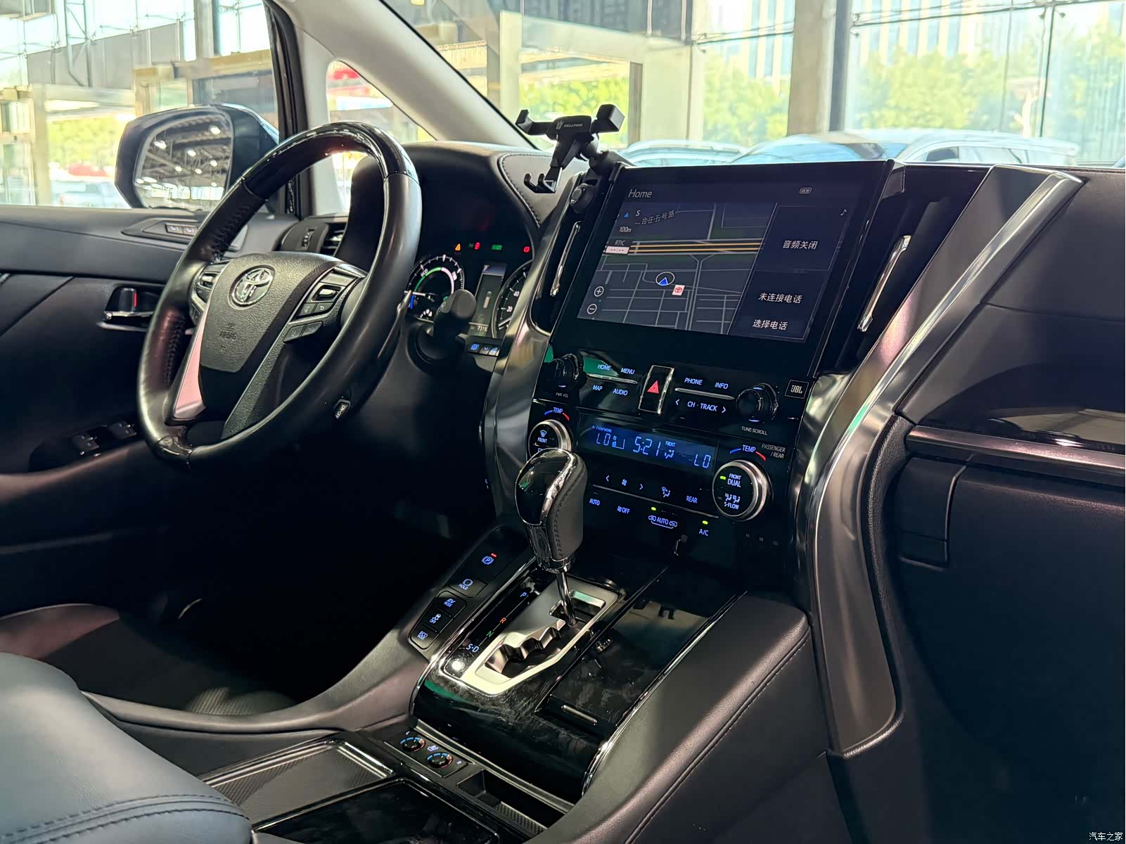 Toyota Vellfire, 2023 9