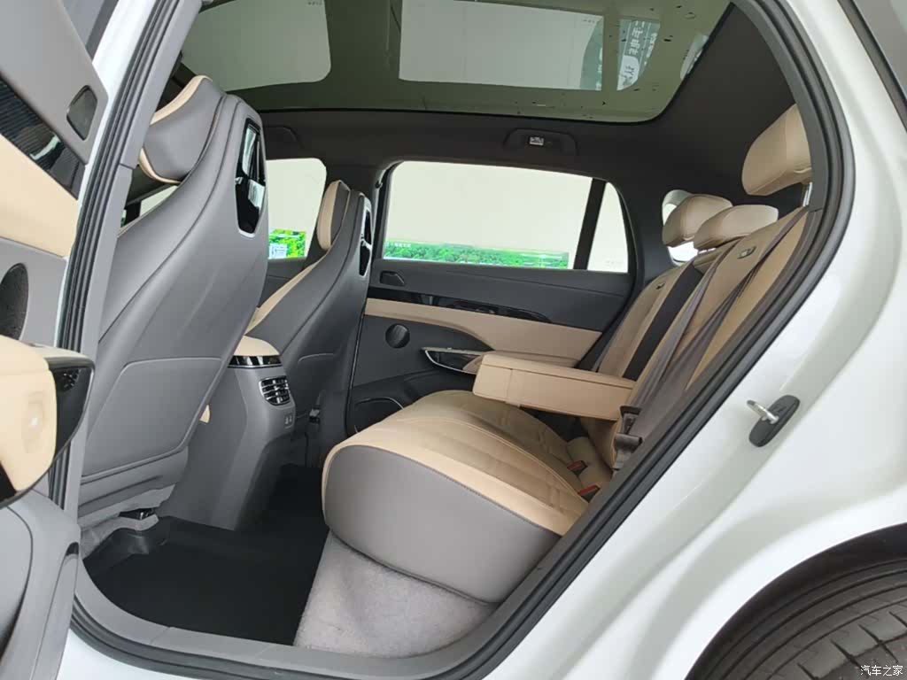 Hongqi 08, 2025 17