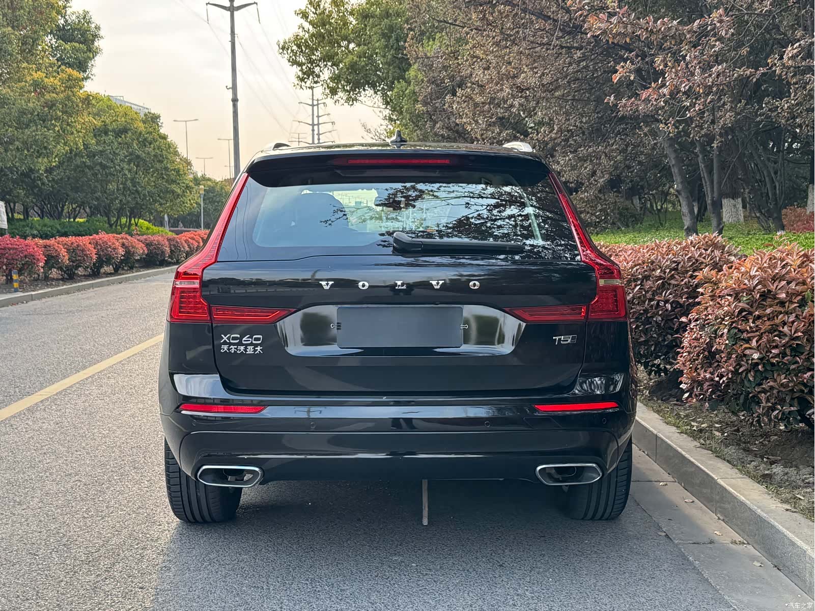 Volvo XC60, 2019 все фото