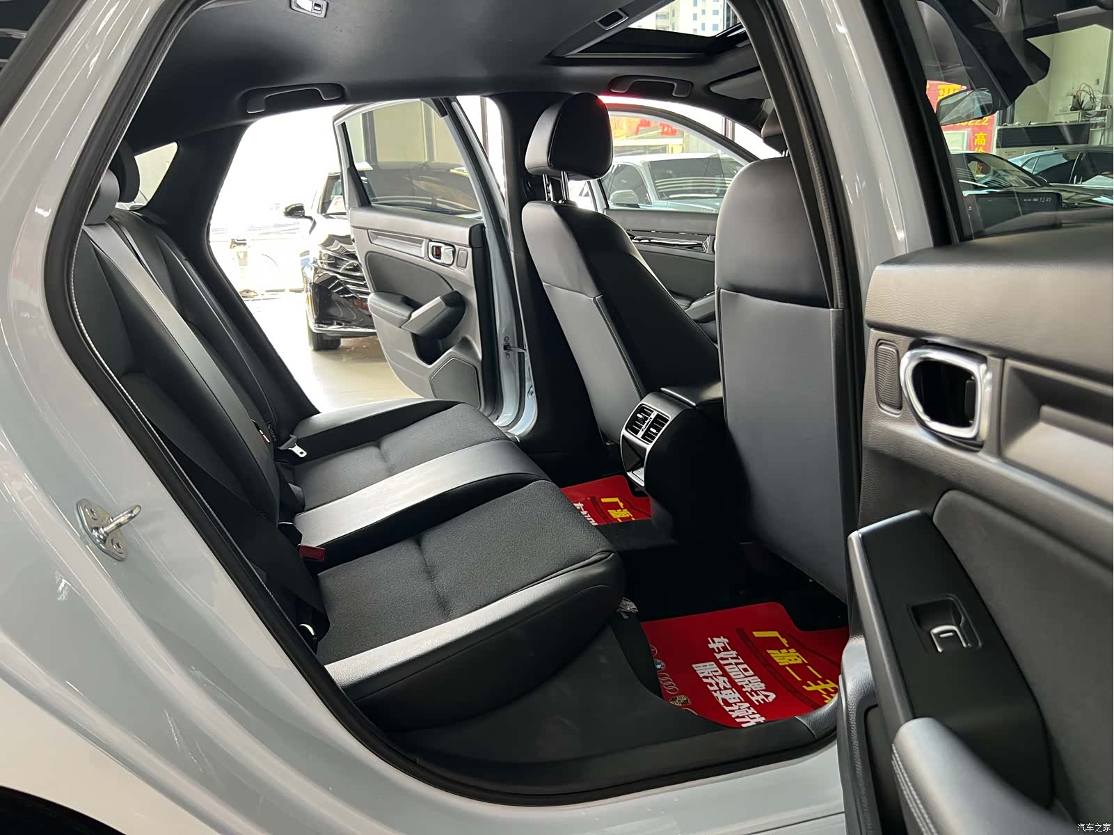 Honda Civic, 2025 11
