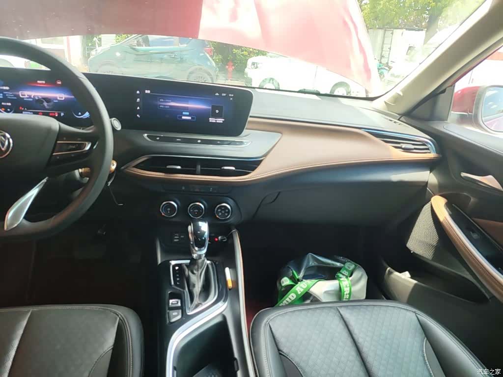 Buick Verano, 2022 13