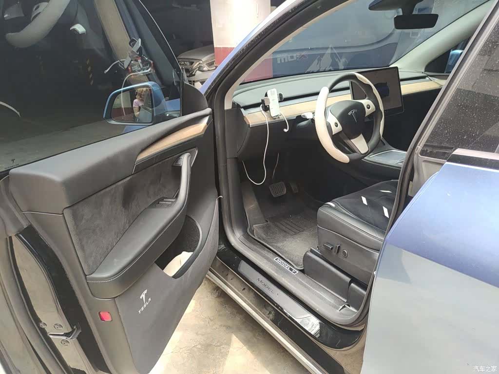 Tesla Model Y, 2022 14