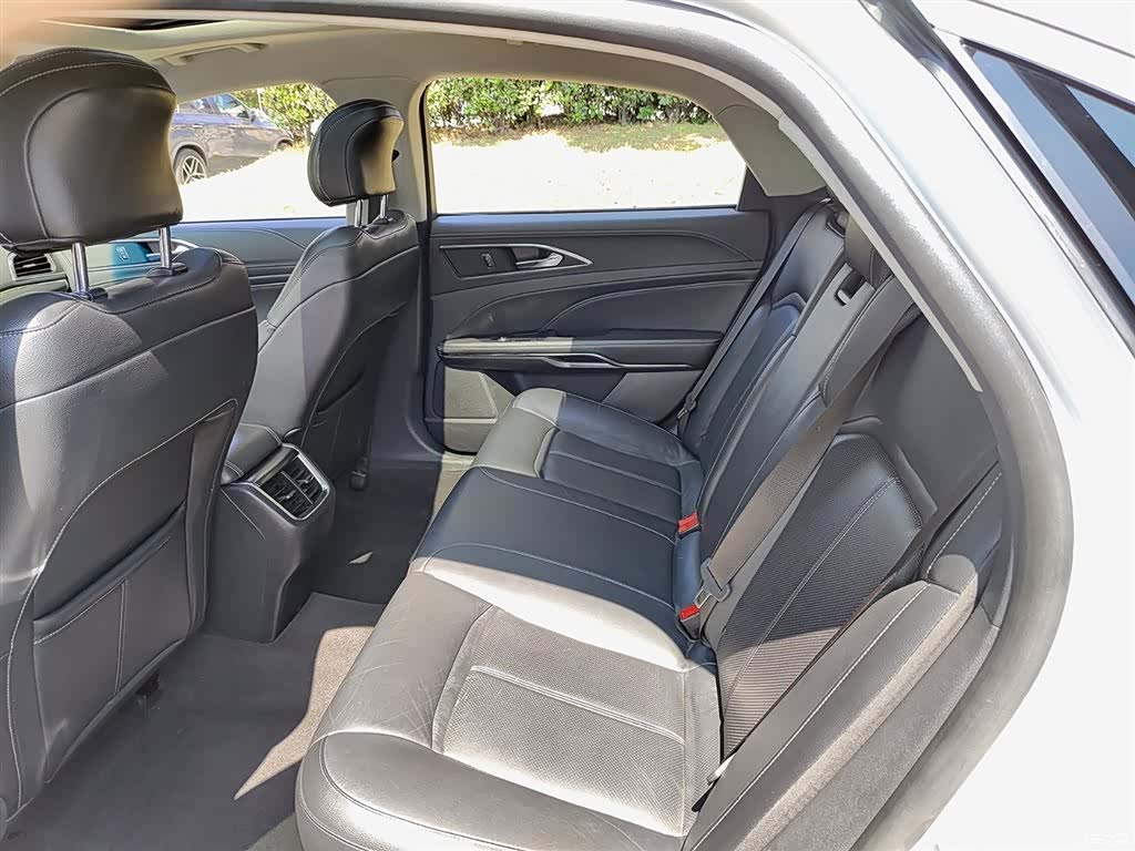 Ford Taurus, 2017 8