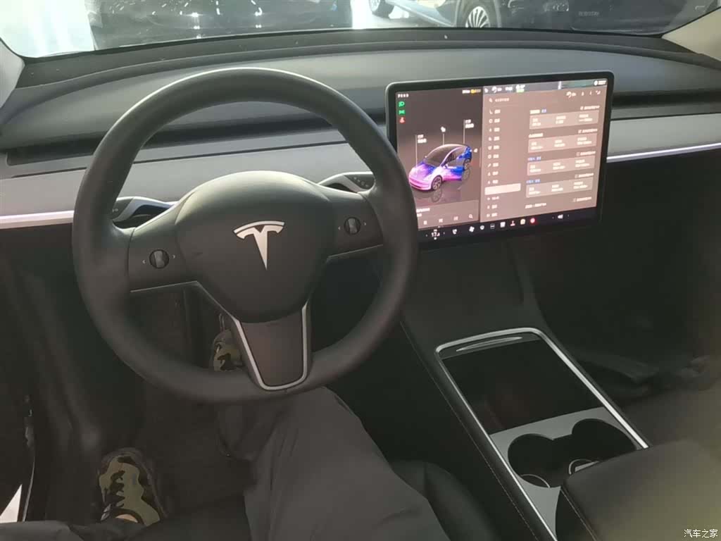 Tesla Model Y, 2024 10