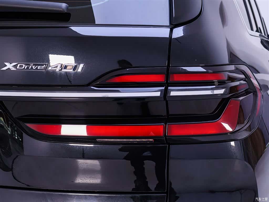 BMW X7, 2023 9