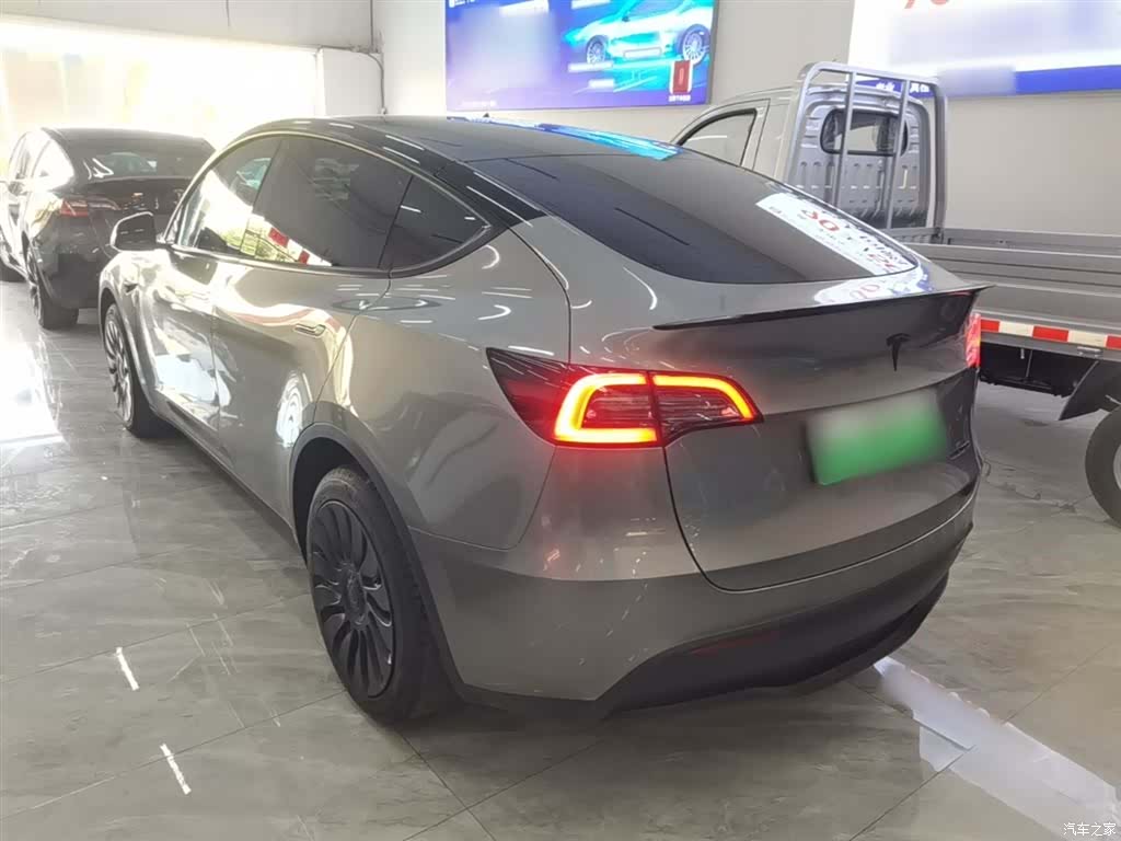 Tesla Model Y, 2024 все фото