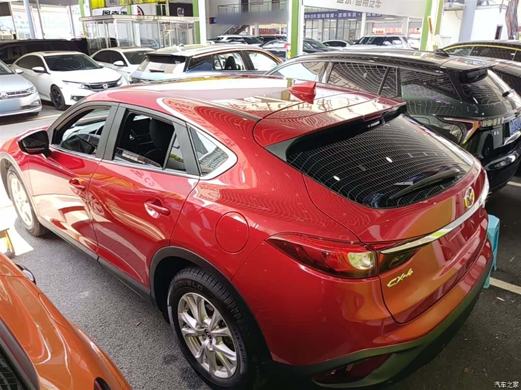 Mazda CX-4, 2019 все фото
