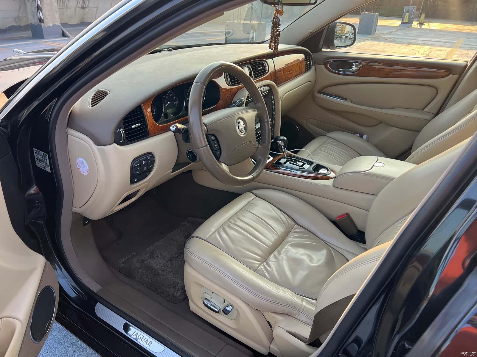 Jaguar XJ, 2009 9