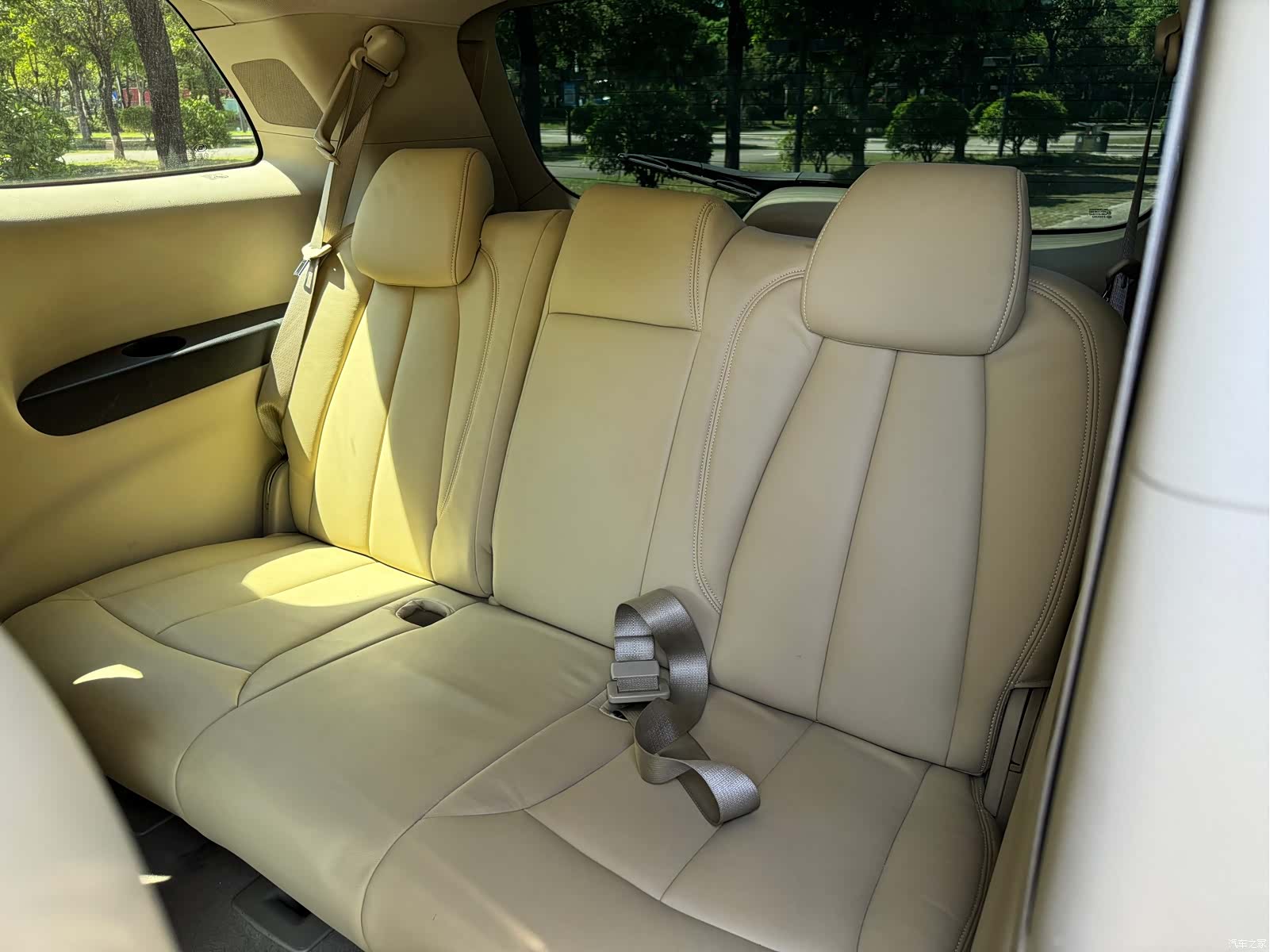 Buick GL8, 2016 10