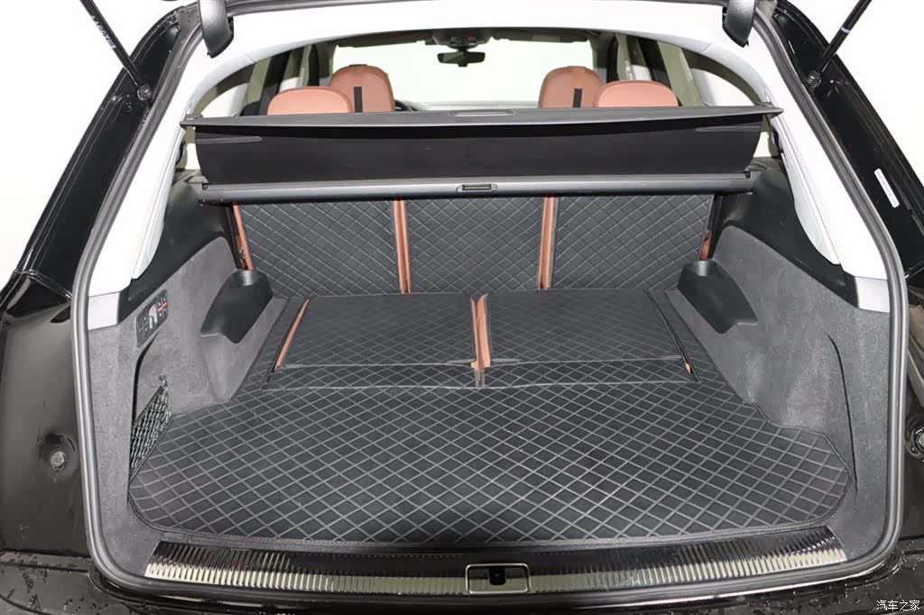 Audi Q7, 2023 22