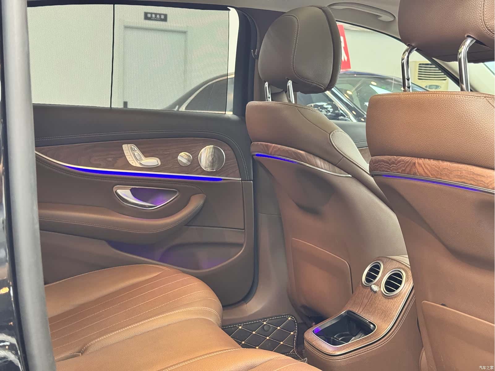 Mercedes-Benz E-Class, 2023 17