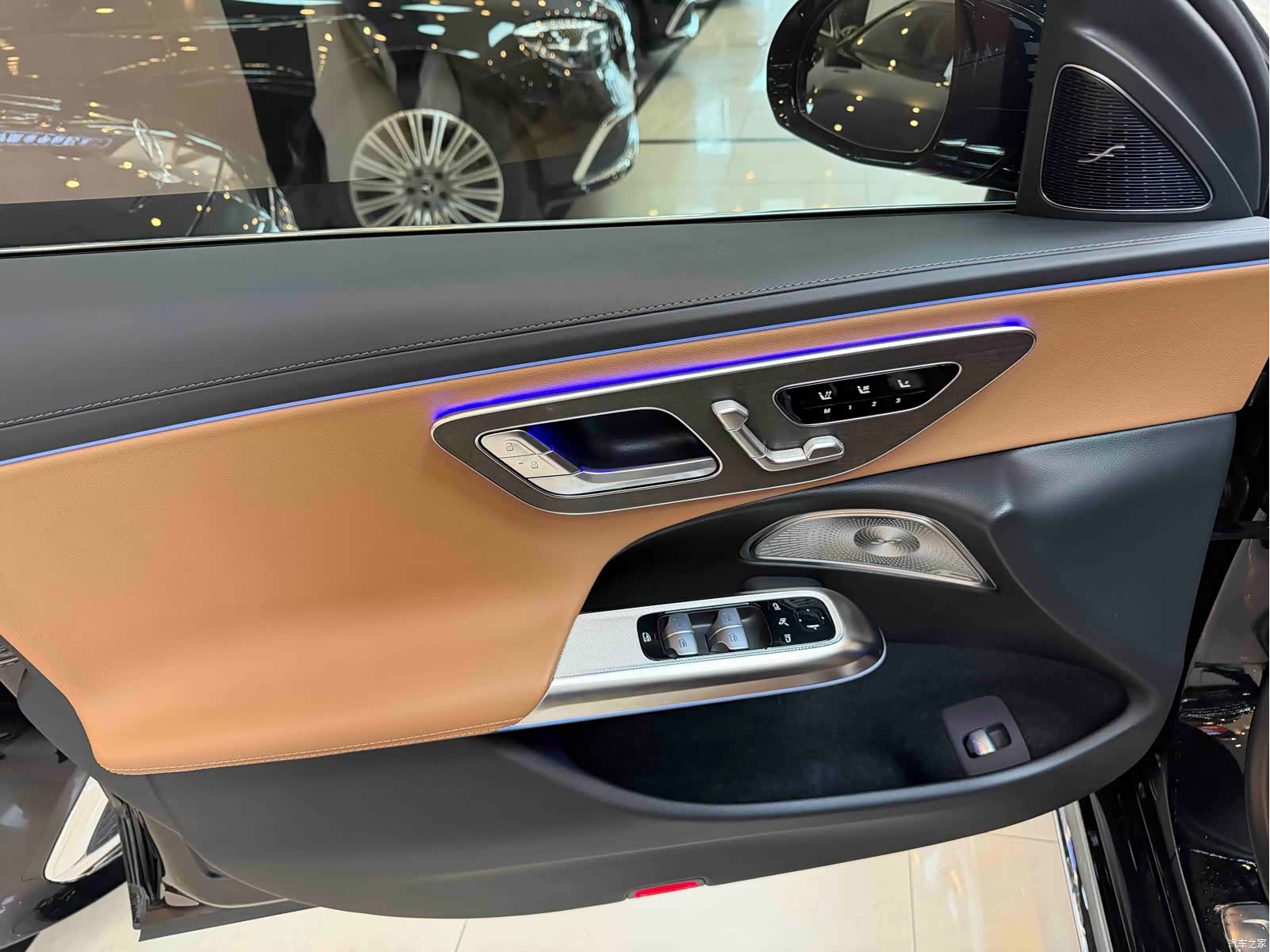Mercedes-Benz E-Class, 2024 4