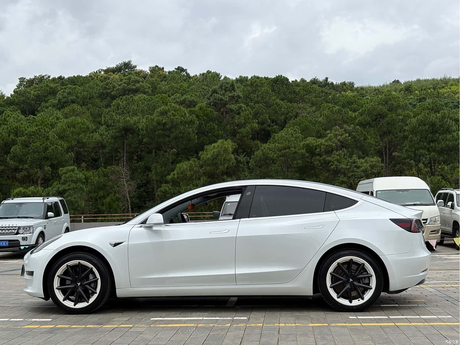 Tesla Model 3, 2020 17
