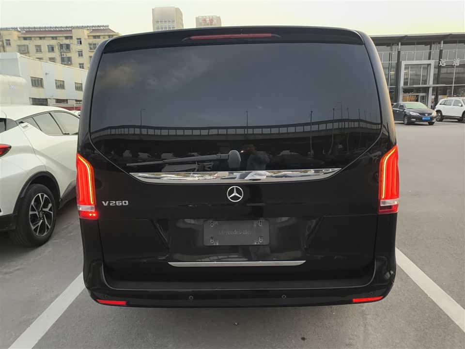 Mercedes-Benz V-class