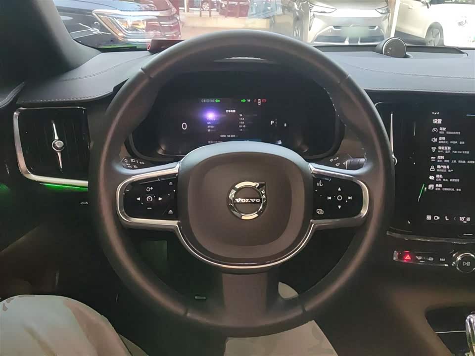 Volvo S90