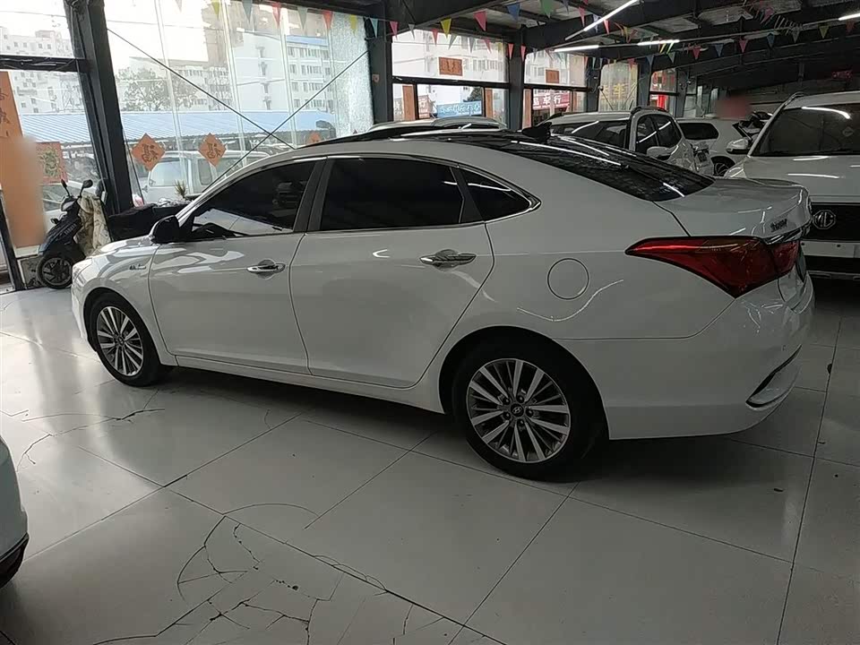 Hyundai Name picture