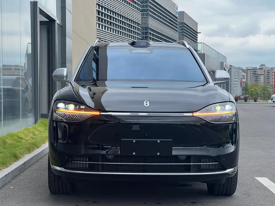 AITO Ask the world M9