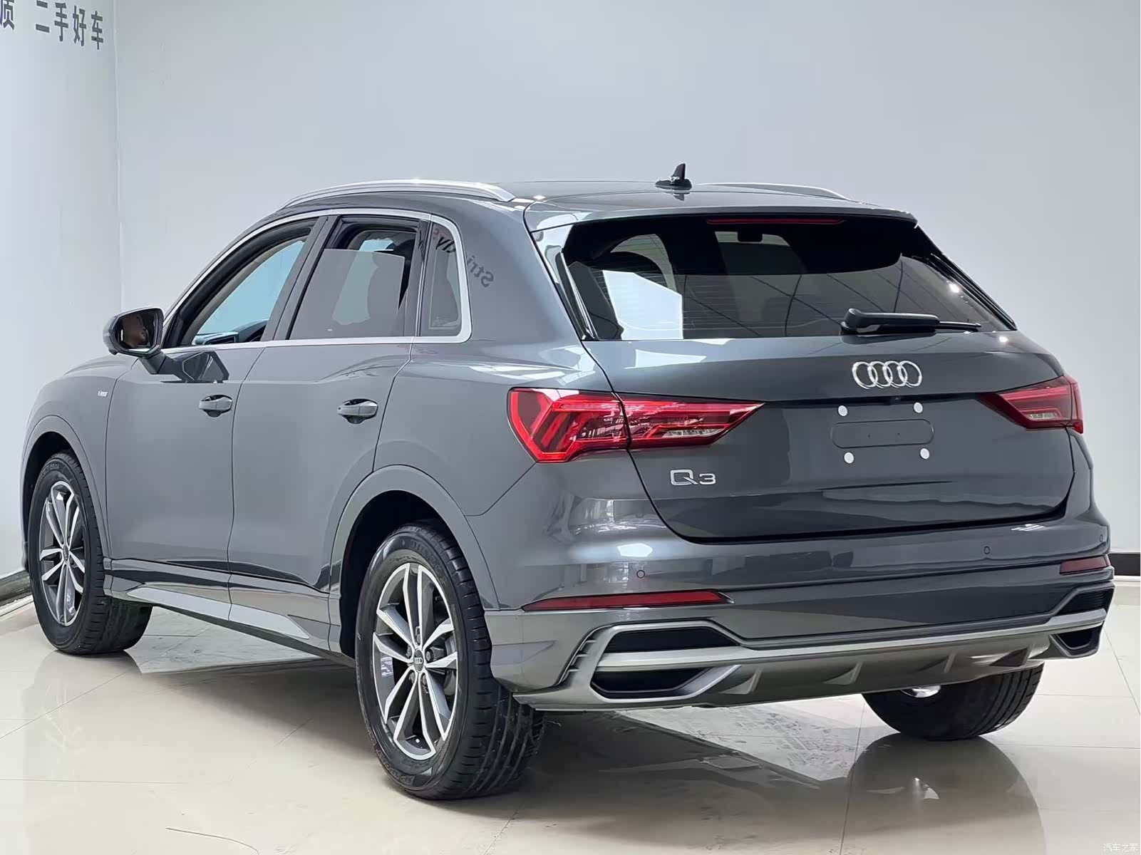 Audi Q3, 2023 4
