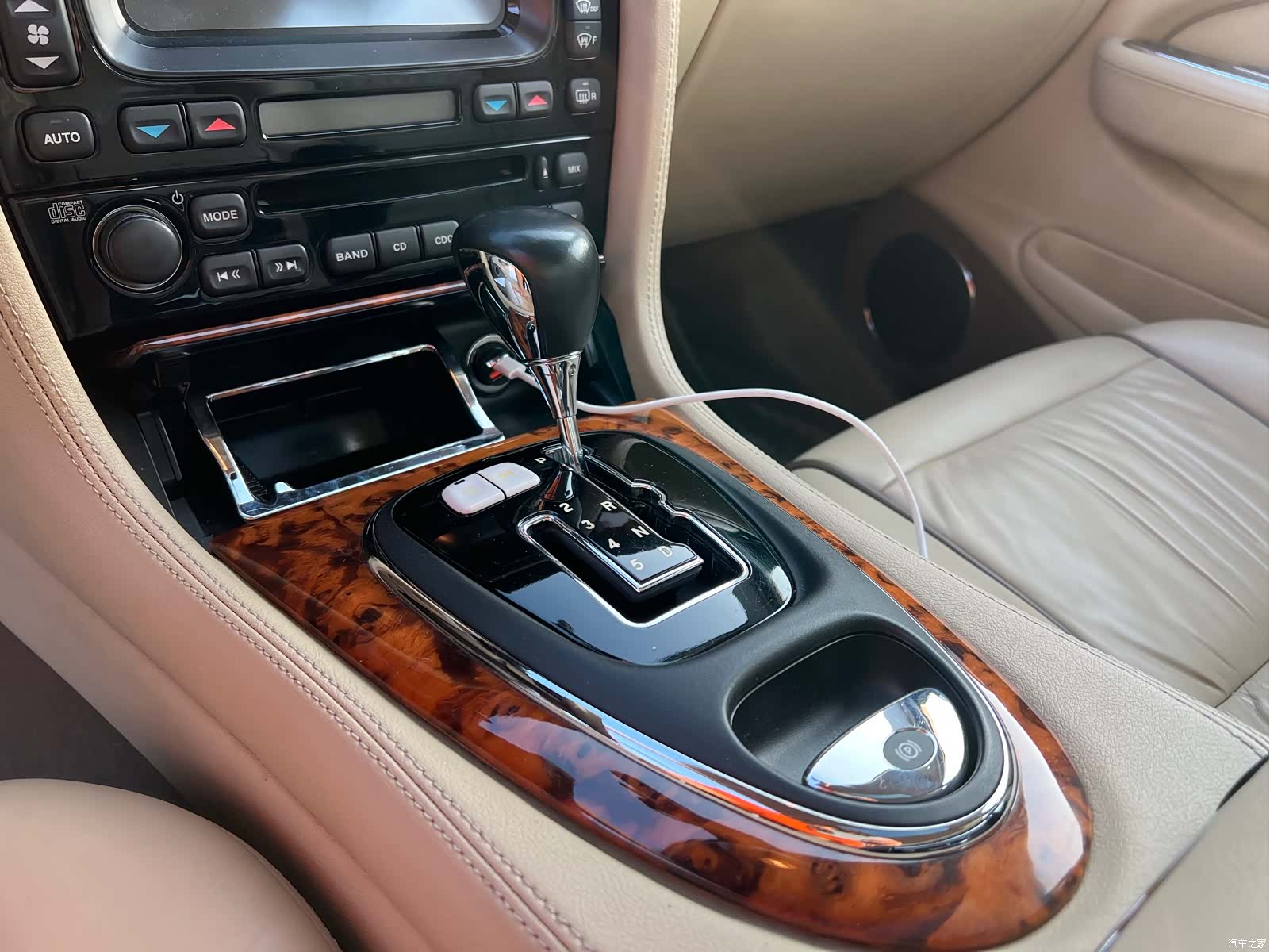Jaguar XJ, 2009 18