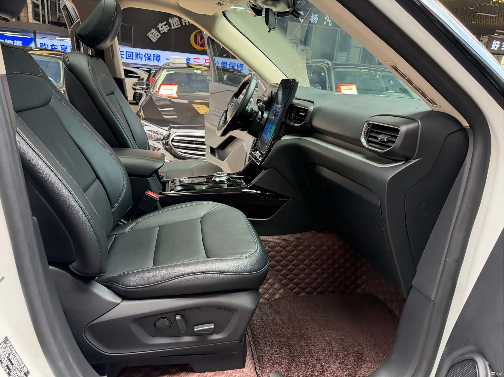 Ford Explorer, 2022 25
