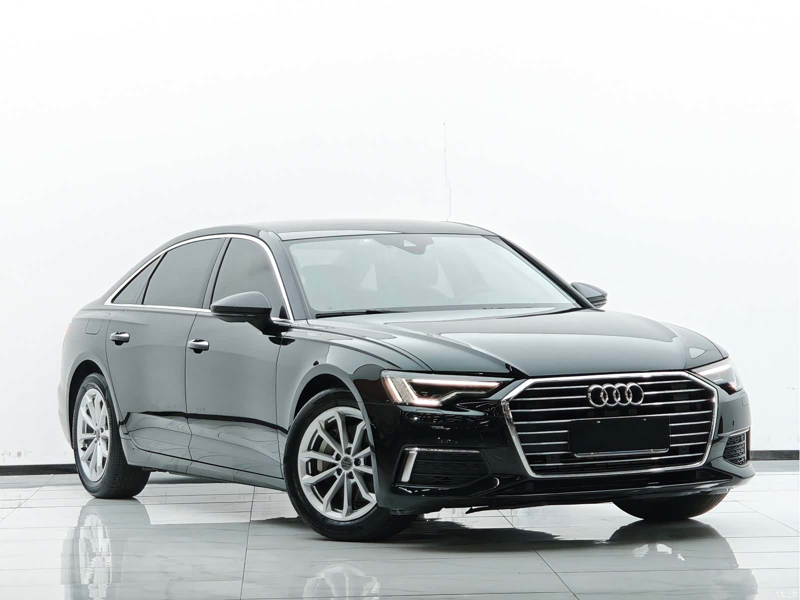 Audi A6L, 2021 3