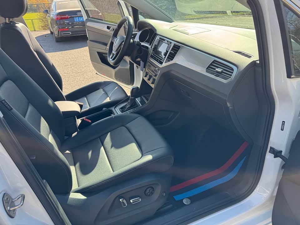 Volkswagen Golf*Jiayu