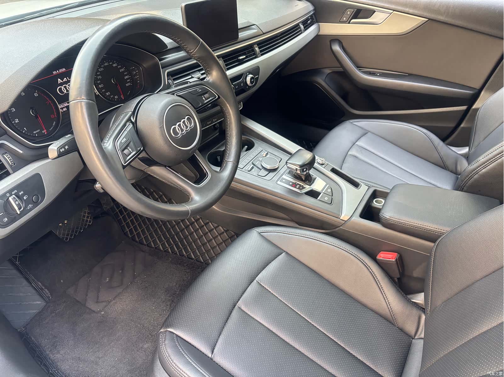 Audi A4L, 2019 12