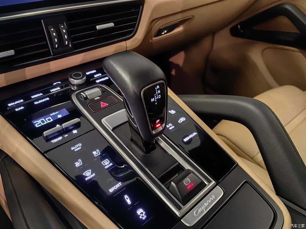 Porsche Cayenne, 2022 12