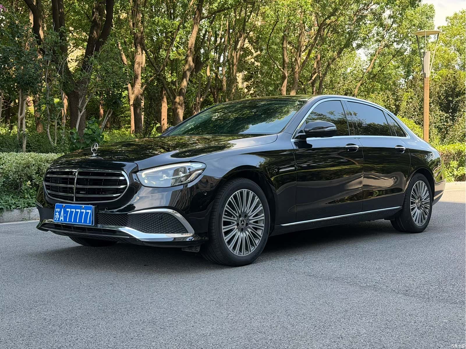 Mercedes-Benz E-Class, 2021 3