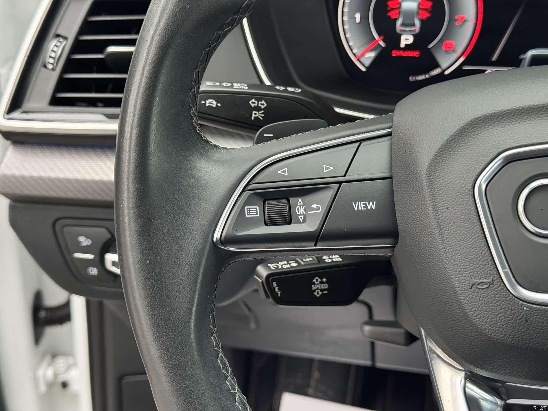 Audi Q5L, 2021 11