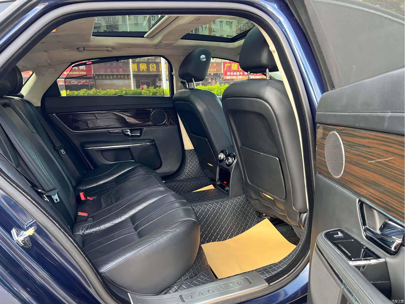 Jaguar XJ, 2014 13