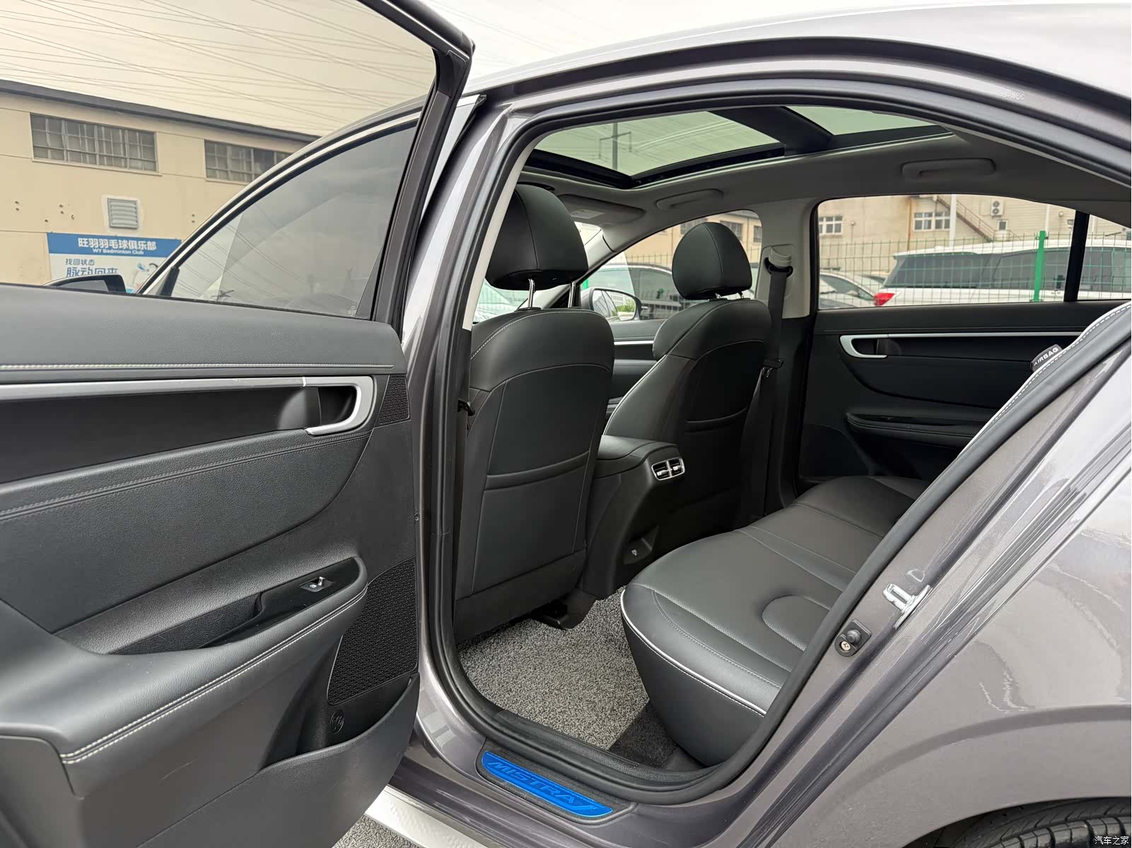 Hyundai 270TGDi, 2022 8