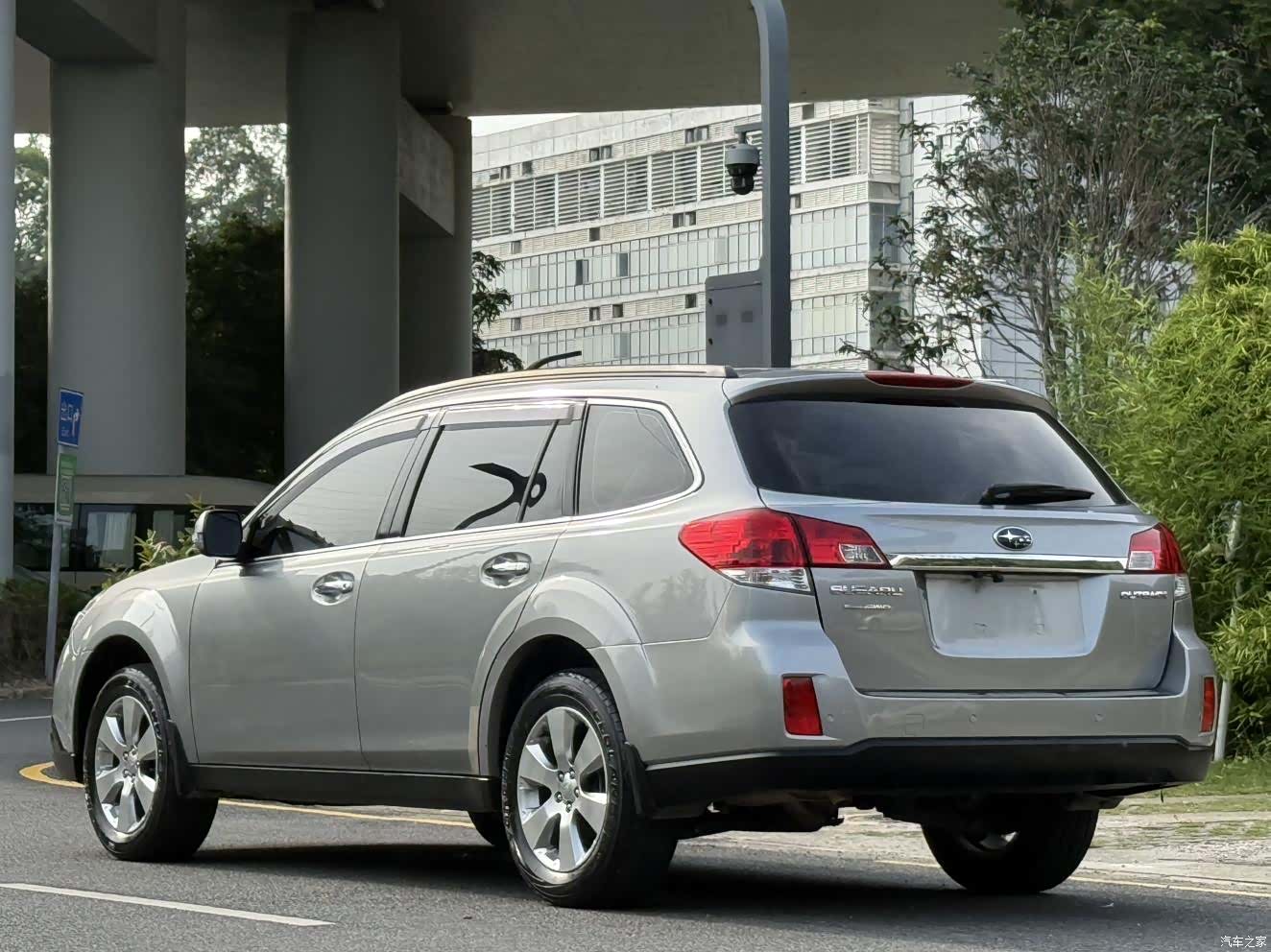 Subaru Outback, 2010 все фото