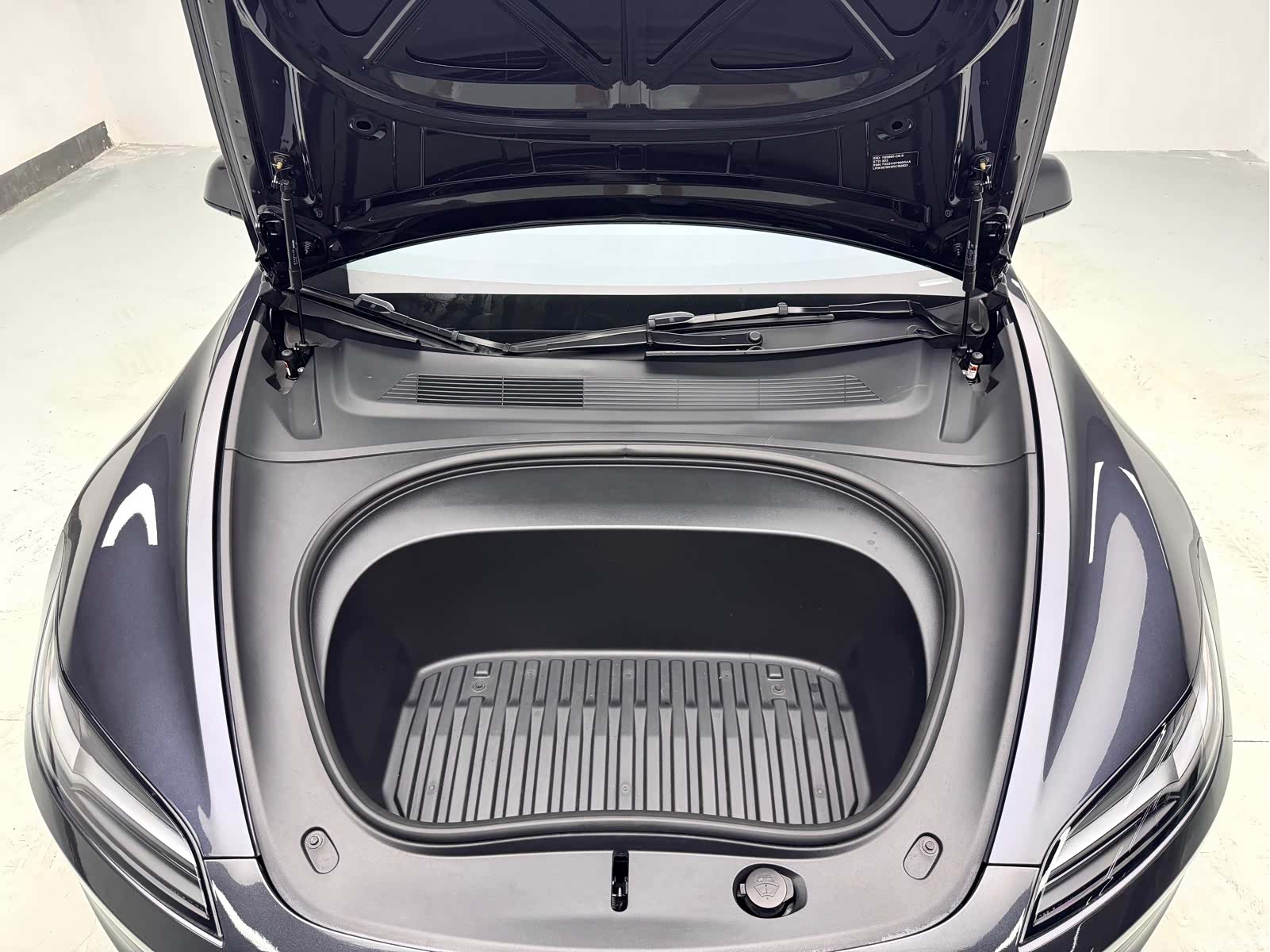 Tesla Model 3, 2024 9