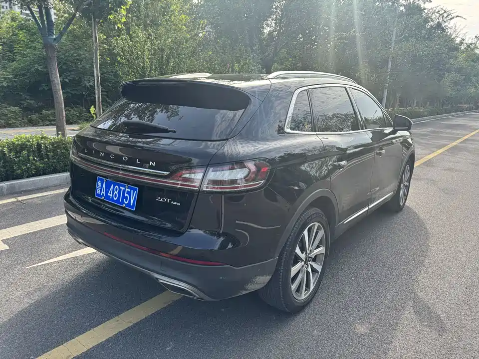Lincoln Navigator