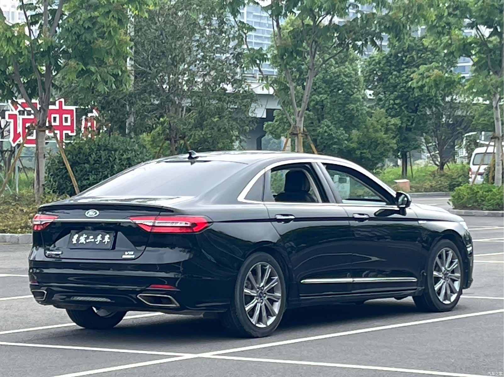 Ford Taurus, 2020 4