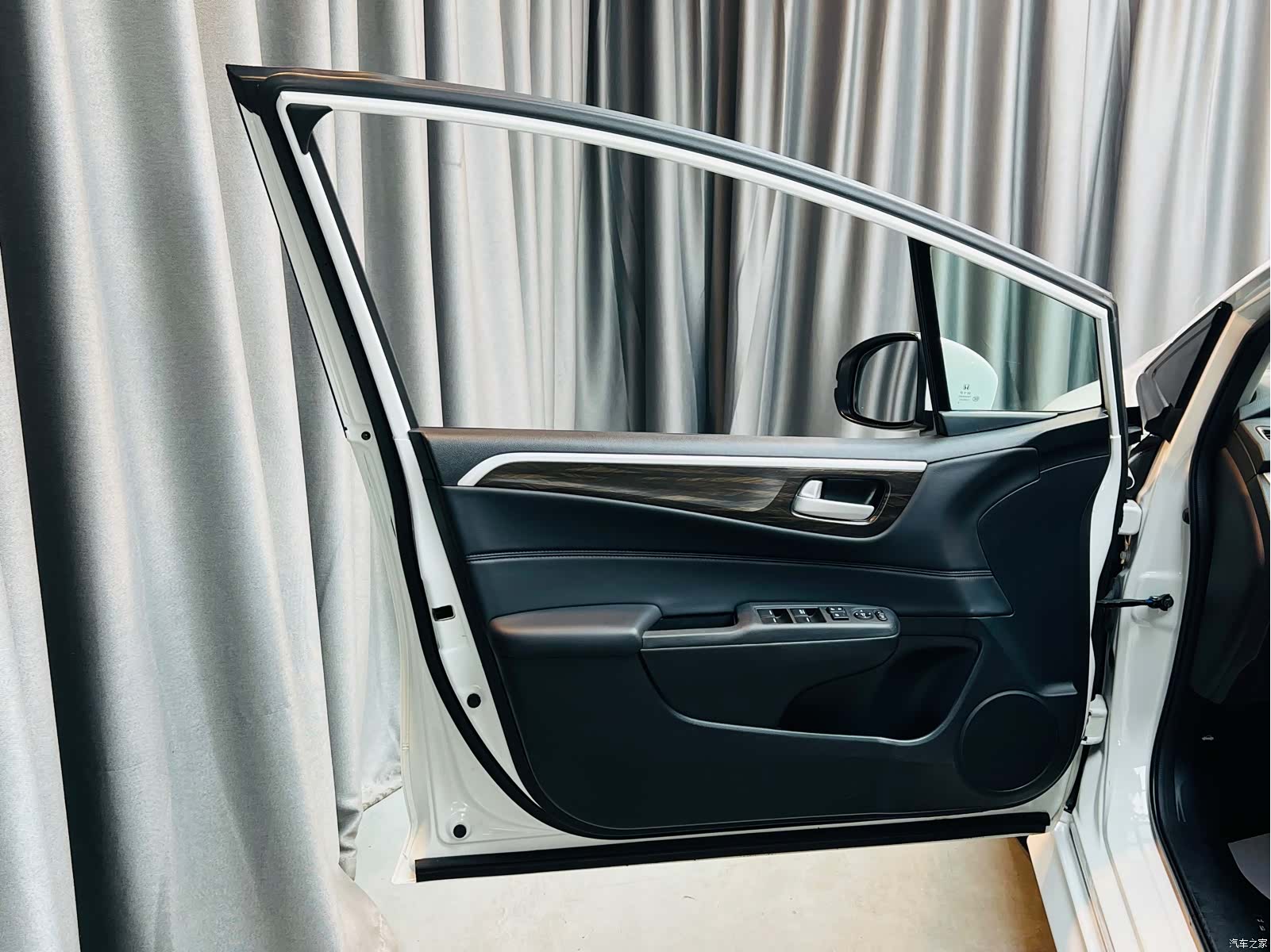 Honda Jade, 2018 7