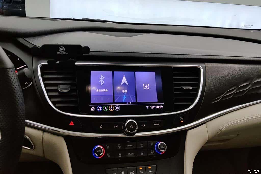 Buick LaCrosse, 2022 13