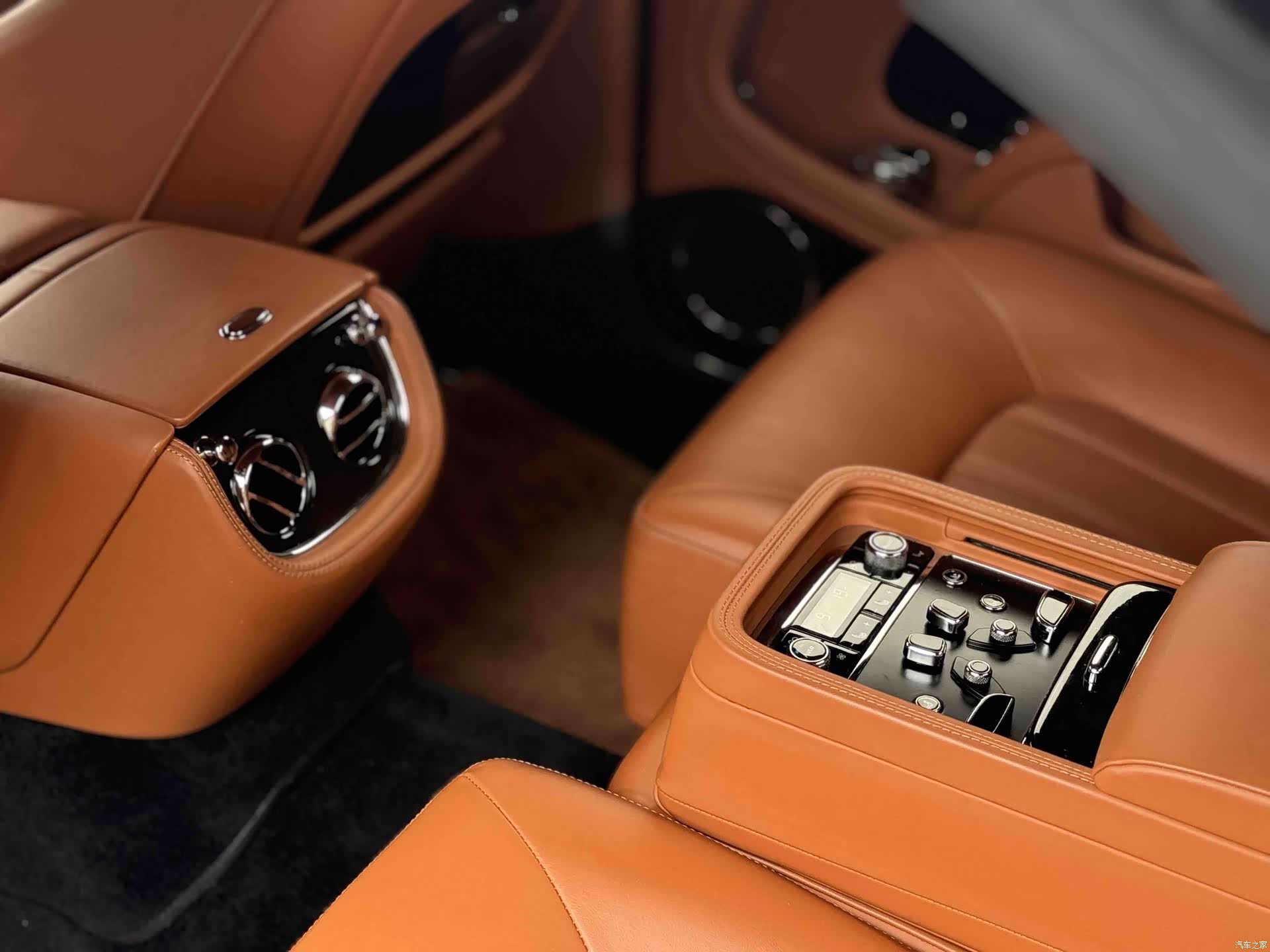 Bentley Mulsanne, 2015 12