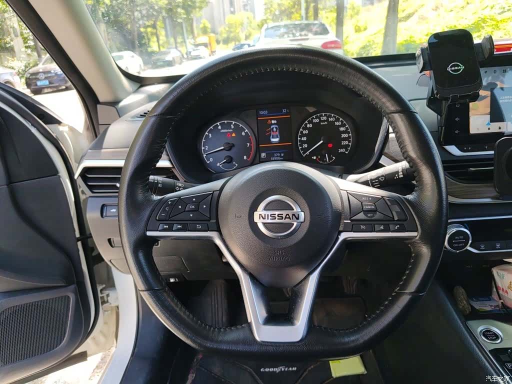 Nissan Teana, 2020 11
