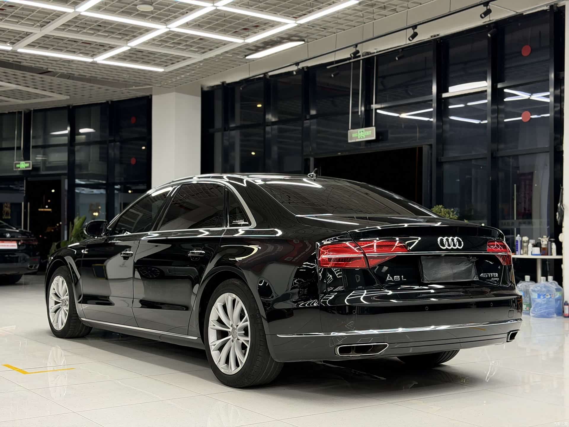Audi A8L, 2017 4