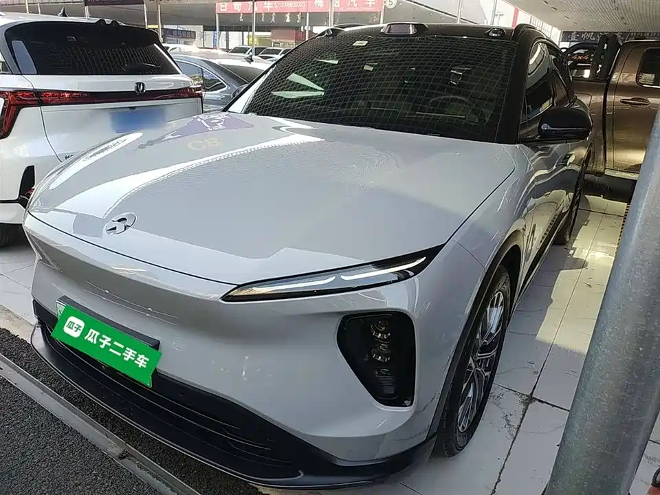 NIO ES6